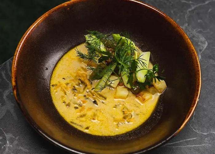 Focus Premium Готель