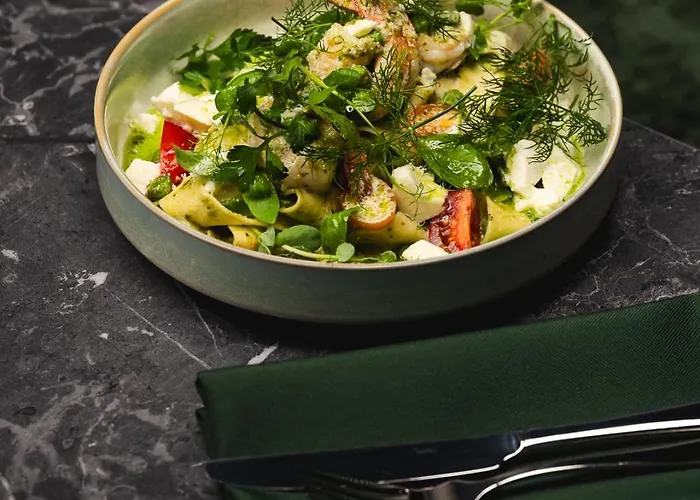 מלון Focus Premium 4*